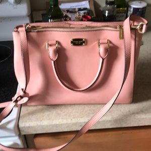Micheal Kors purse